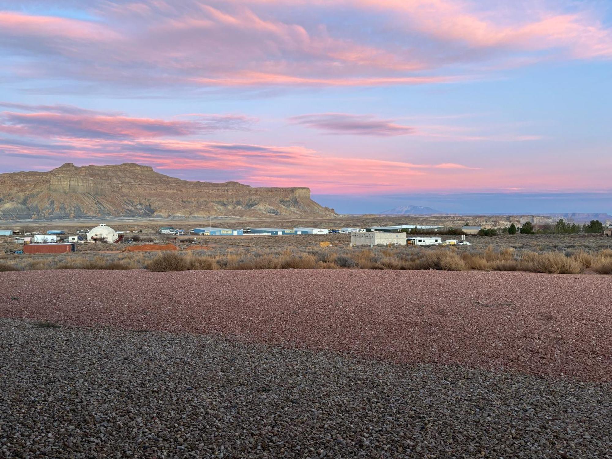 Page Arizona Border Town- Crimson Suite, Desert Canyon Getaway With Views บิ๊ก วอเตอร์ ภายนอก รูปภาพ